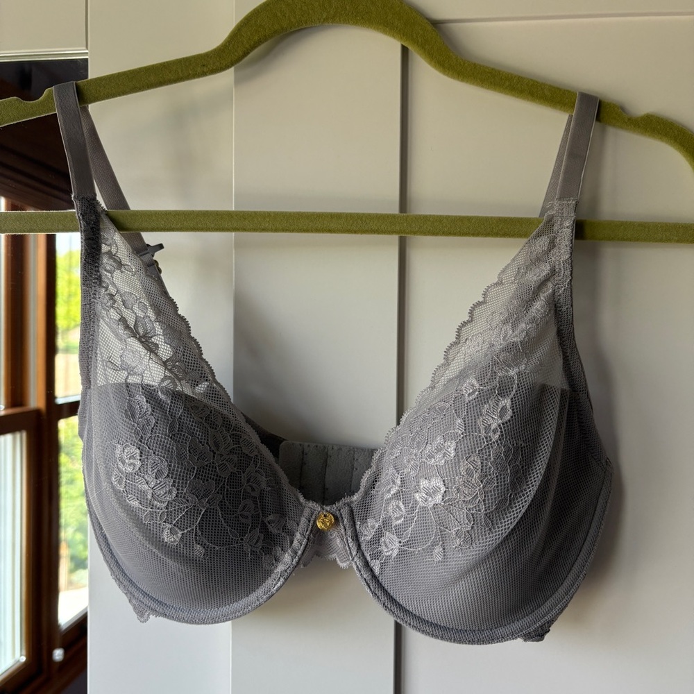 NWT Natori Cherry Blossom convertible bra